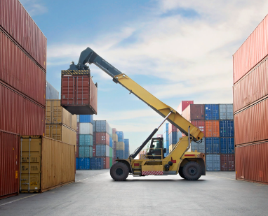 起重運輸類：起吊車、龍門吊車、塔吊等特種柜運輸